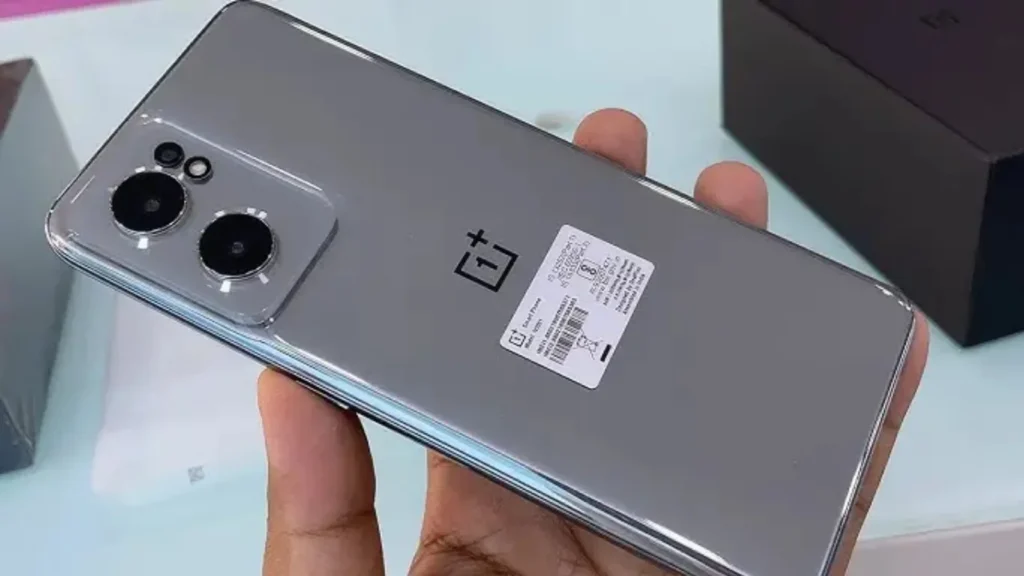 Grab OnePlus' Incredible Smartphone: 12GB RAM, 108MP Camera, & 7800mAh Battery for Just ₹14,999!